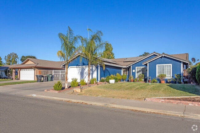 Ranch style homes come in a variety of styles and colors in the Franklin area.