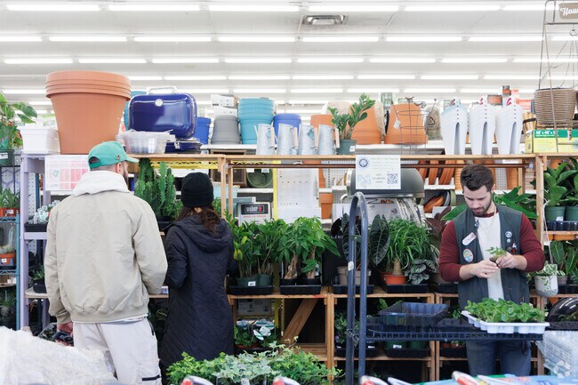 ACE Hardware near Riverside hads everything you need for your home and garden projects.