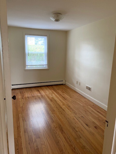 8 Quebec St unit 1, Portland, ME 04101 - photo 7