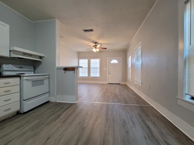 401 Main St unit 1, Brownwood, TX 76801 - photo 2