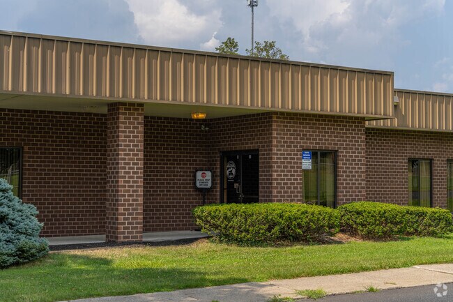 Summit School of The Poconos has 73 students.