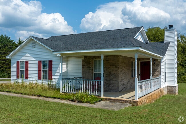 Stylized ranch style homes are available in several varieties in New Market.