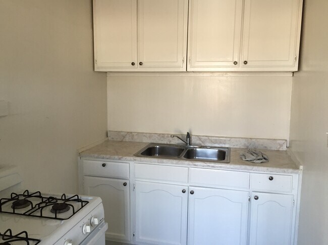 1411 W 3rd St unit 1, Los Angeles, CA 90017 - photo 3