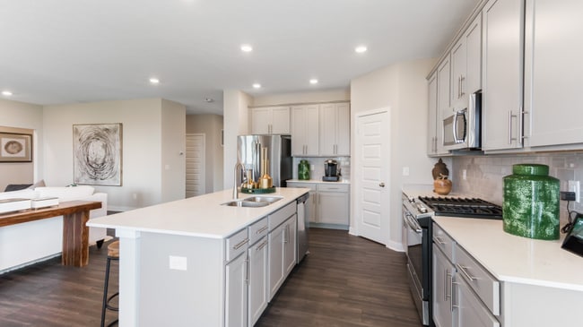 9337 Harston St, McCordsville, IN 46055 - photo 4