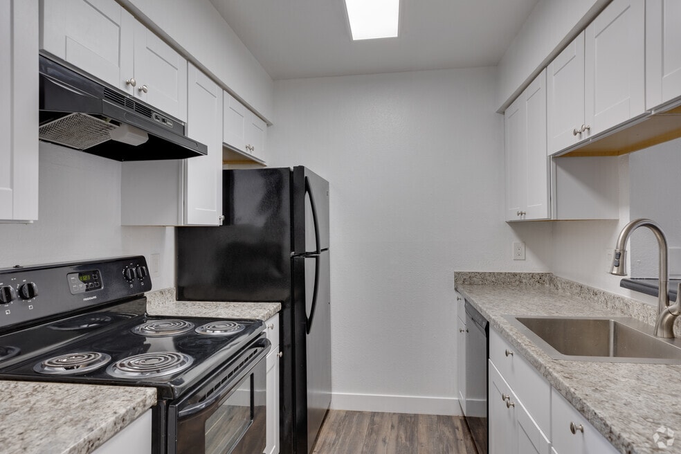 The Pacifica - 1 & 2 bedrooms units - washer/dryer in units, Mesa, AZ 85201 - photo 1