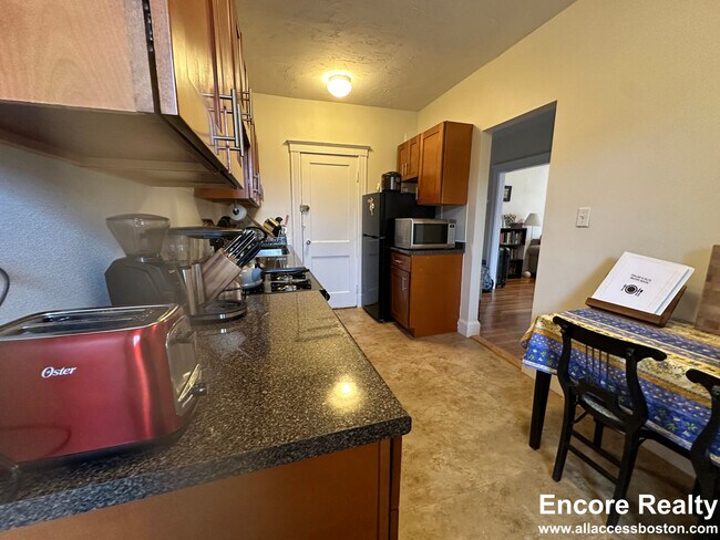 4 Commonwealth Terrace unit 10, Brighton, MA 02135 - photo 5