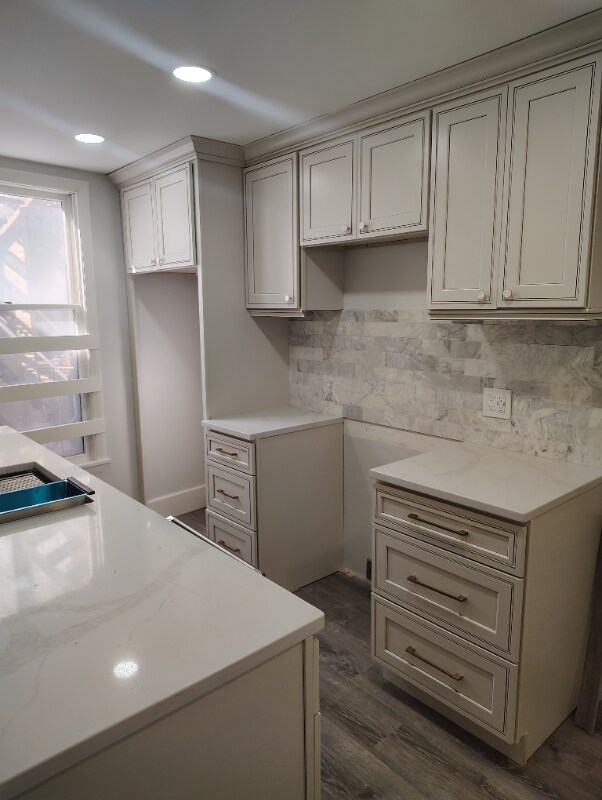 11 Bath St, Norwich, CT 06360