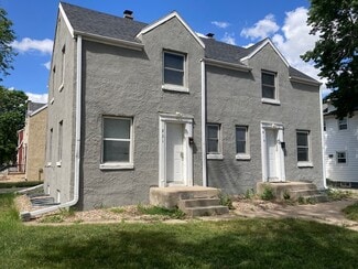 819 W 26th St, Kearney, NE 68845