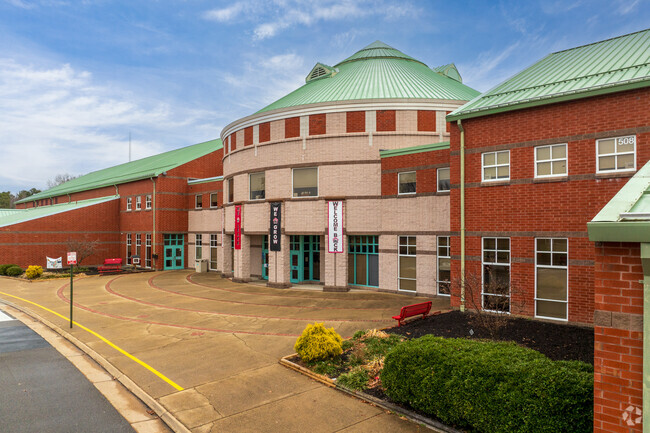 The entrance to Short Pump Middle School.
