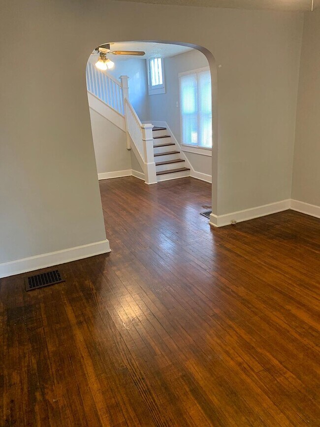 813 N Bancroft St, Indianapolis, IN 46201 - photo 3