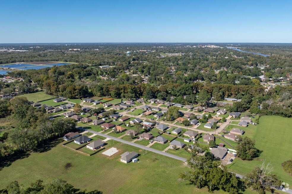 NH_Acadian Village_P2_FINAL_HS_010325