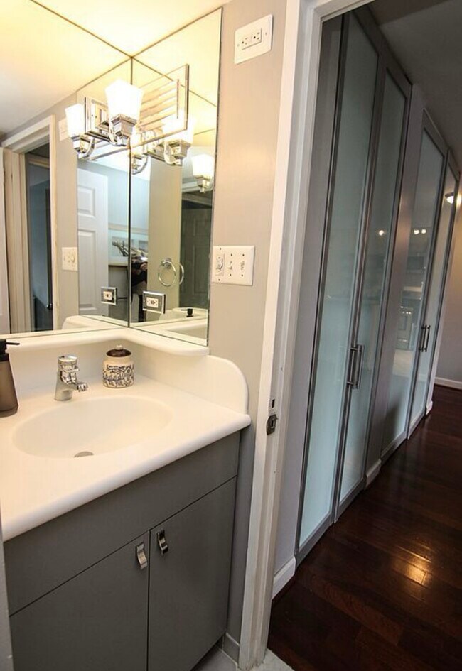 Chatham Condominiums unit 123, Arlington, VA 22203 - photo 7