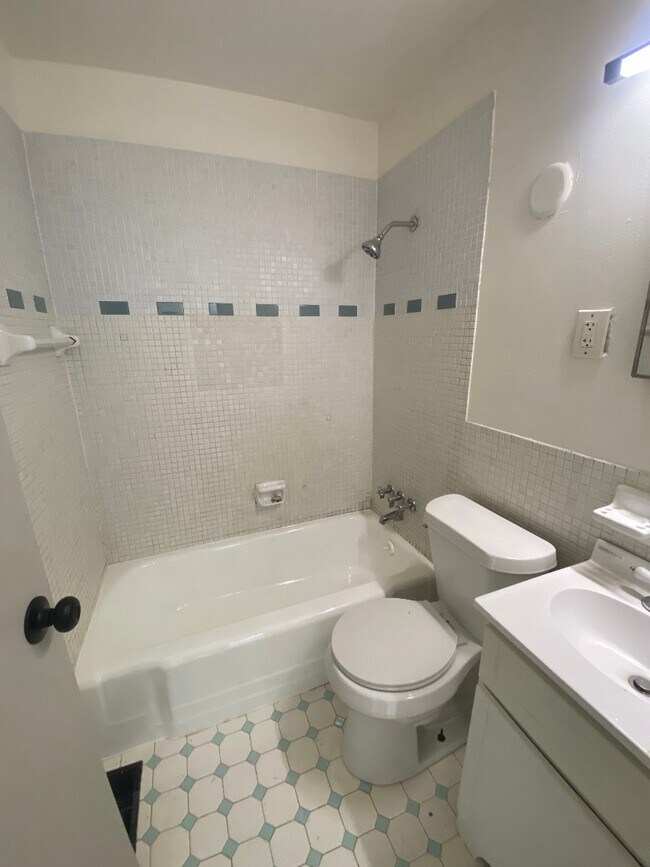 3733 Morgan Ford Rd unit G, St. Louis, MO 63116 - photo 5