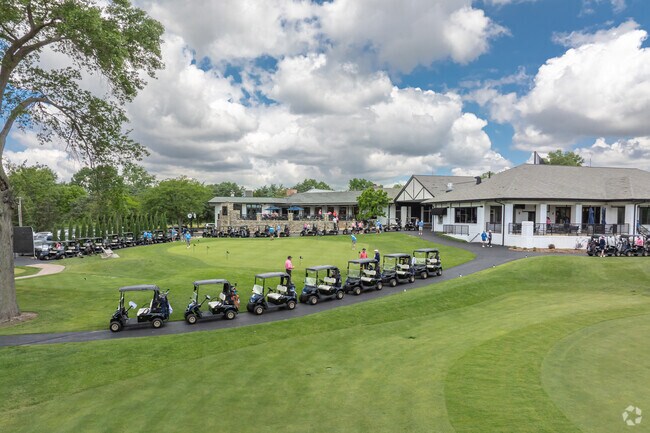 The amazing Westborough Country Club offers beautiful greens and friendly people for Glendale.