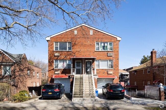 Brick-Faced attached homes are common in Unionport