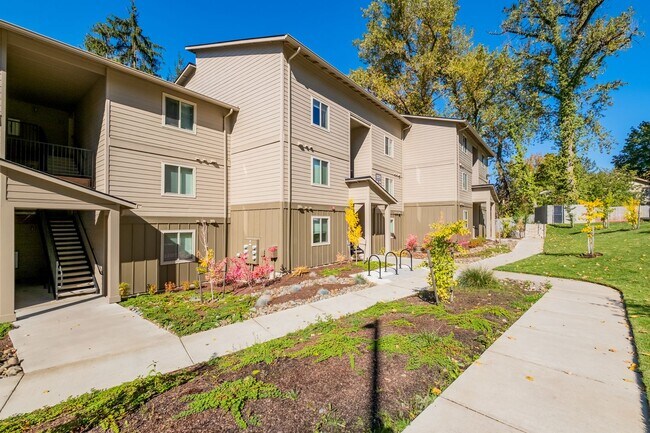 Harmona Heights Apartments, Salem, OR 97302 - photo 2