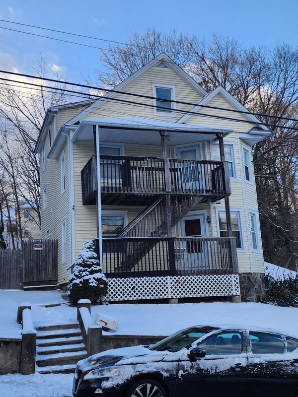 362 Hillside Ave, Naugatuck, CT 06770