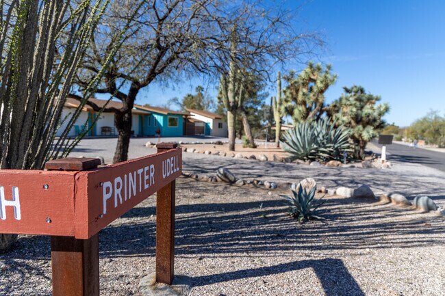 In EL GHEKO, Author Harold Bell Wright created his own streets named after his books.