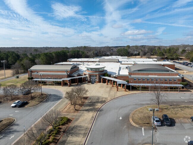 Elkins Point Middle School serves surrounding Roswell students grade 6-8.