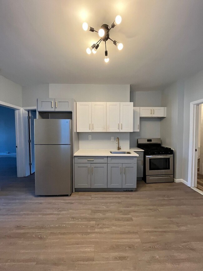 54 Stegman St Unit 3, Jersey City, NJ 07305