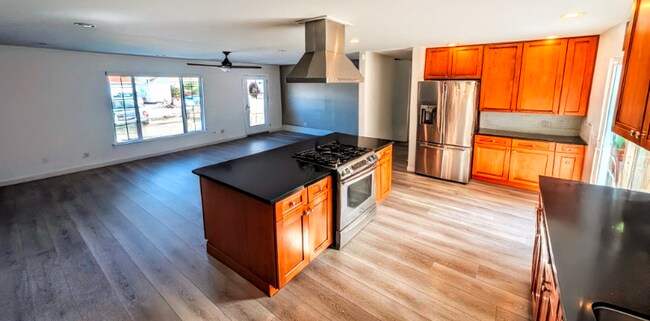 365 Elkwood Ave, Imperial Beach, CA 91932 - photo 3