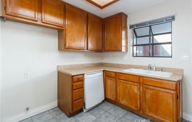 2260 E Ave Q4, Palmdale, CA 93550 - photo 2