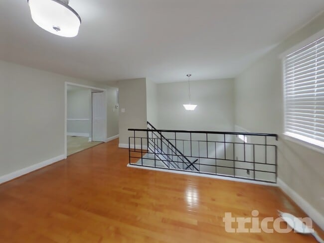 9851 Branchleigh Rd, Randallstown, MD 21133 - photo 3