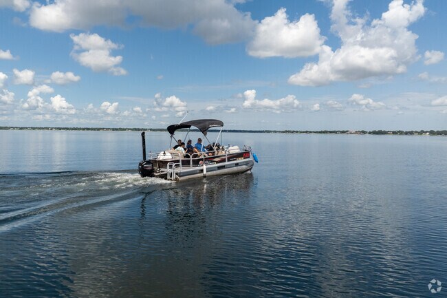 Residents of The Country Club of Sebring can be found out on the water boating on Lake Jackson.