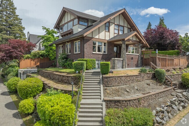 Montlake features a wide variety of architectural detail spanning many eras.