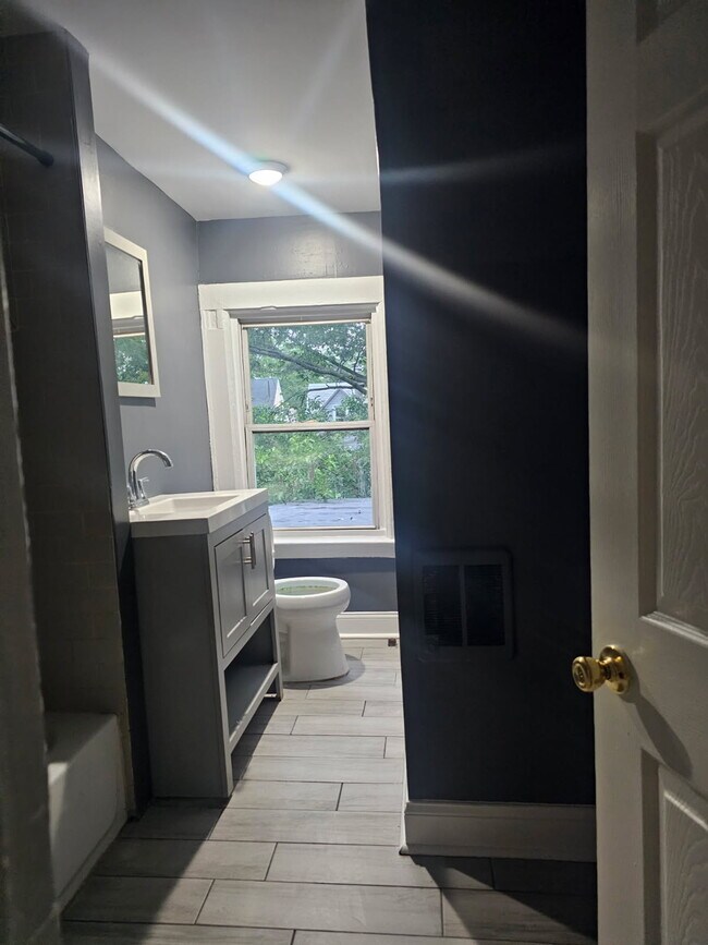 24 N 18th St Unit 3, East Orange, NJ 07017