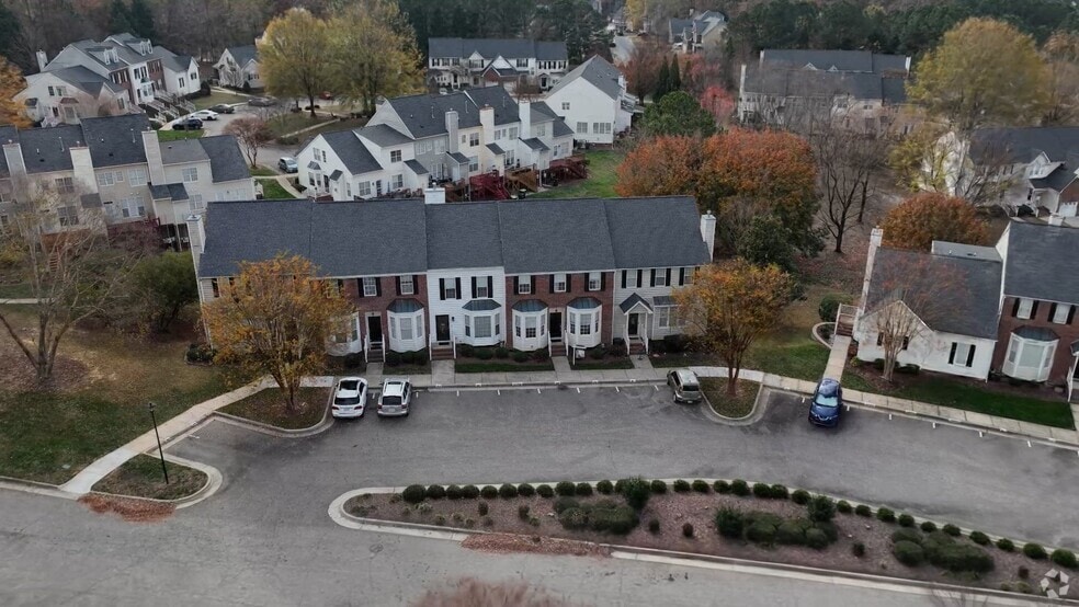 303 Knightsborough Way, Apex, NC 27502 - photo 2