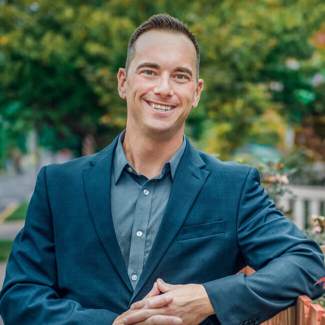 Agent Photo