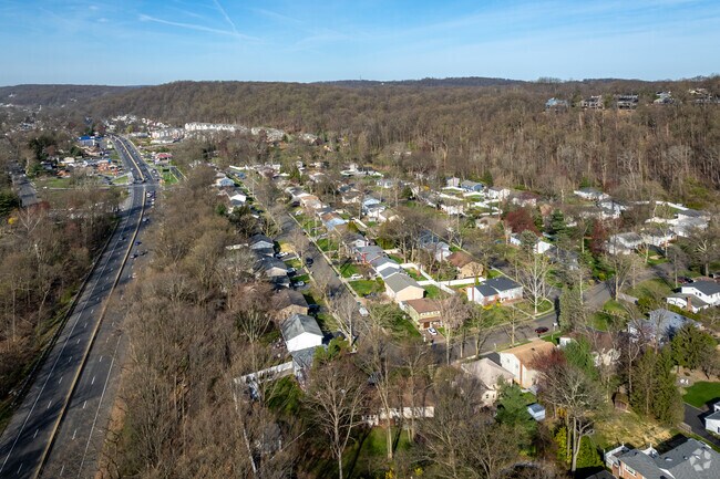 Route 22 and Interstate 78 flank the Mountainside neighborhood which enables simple commuting.