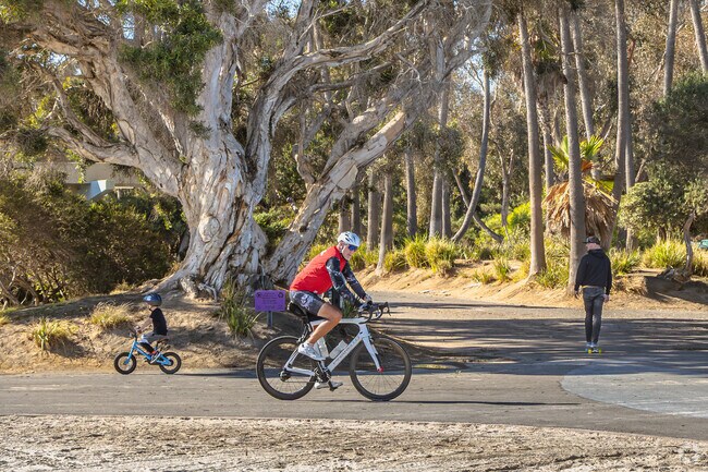 Families love Del Obispo for its well-kept parks, safe sidewalks, and top-rated Capistrano Unified schools, creating a friendly community where kids can still ride bikes to class.