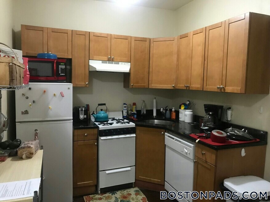 38 Hemenway St unit 24H, Boston, MA 02115 - photo 1