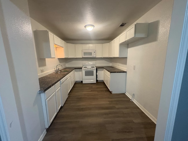 2998 Co Rd 658, Farmersville, TX 75442 - photo 4