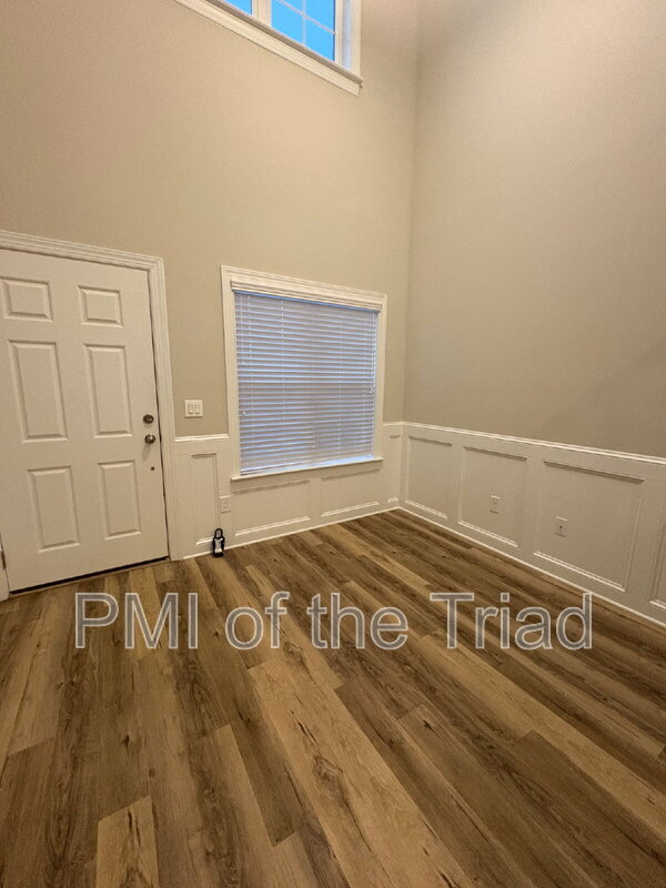 1103 Chariot Square, Winston-Salem, NC 27127 - photo 3