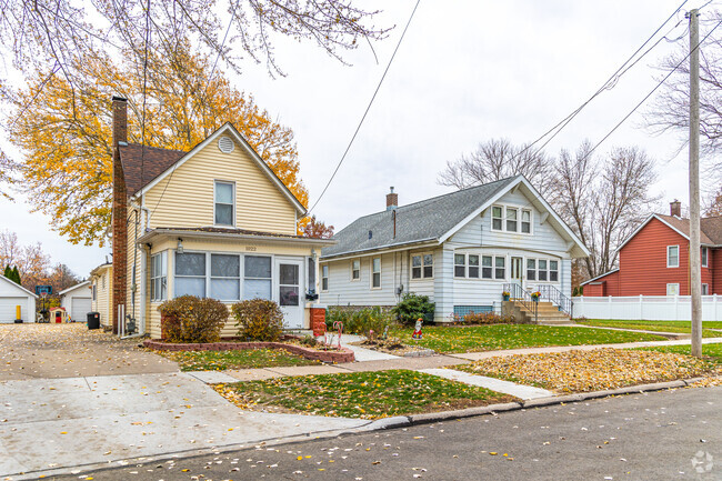 Homes in Forest Hill-Highland usually include enclosed front porches.