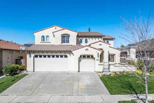 Bridgeway Lakes, in Southport, have modern Mediterranean style homes.