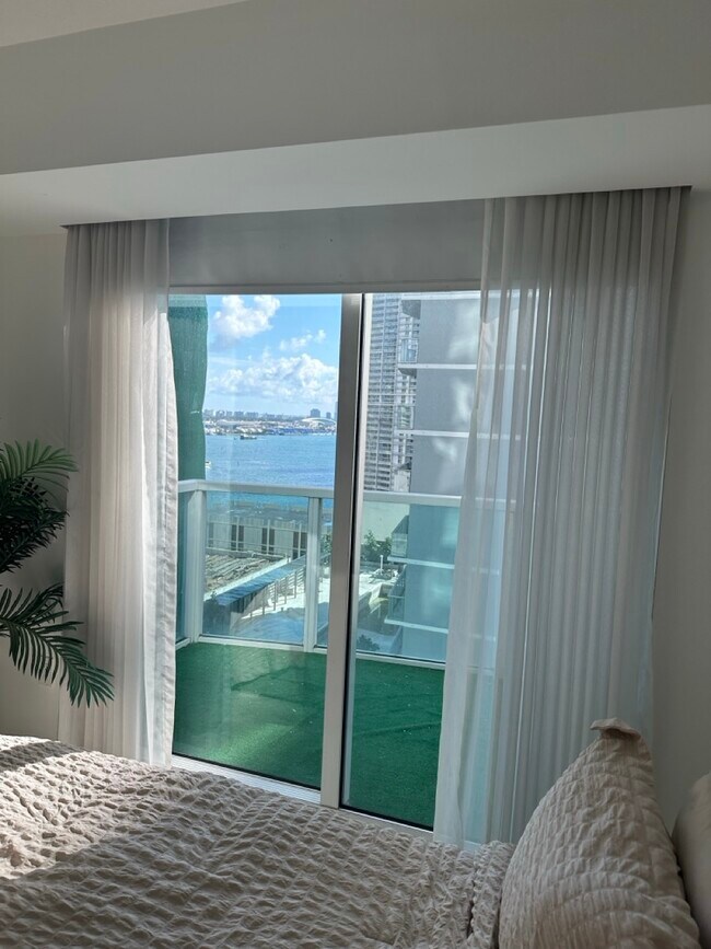 Brickell On The River unit 1201, Miami, FL 33131 - photo 2