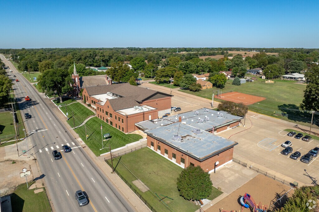 St Patrick's Catholic School offers a faith-based education in the area.