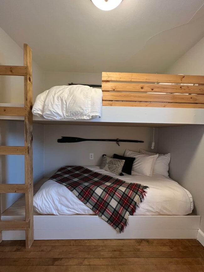 Second Bedroom with bunkbed