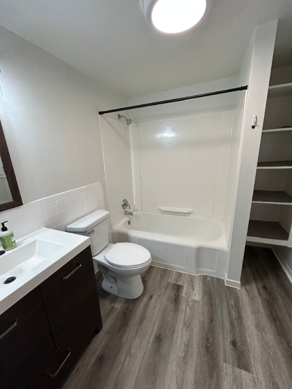 1838 Spohn Ave unit Entire Home, Madison, WI 53704 - photo 3