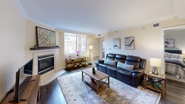 The Williamsburg unit 606, Arlington, VA 22201 - photo 2