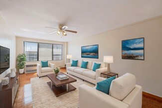 451 Fulton Ave, Hempstead, NY 11550