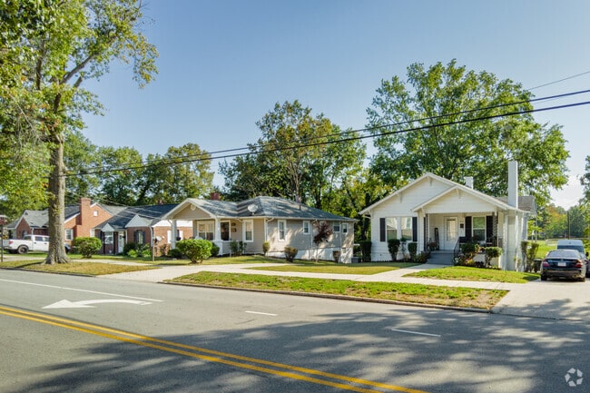 A line of bungalow and craftsman style houses sitting on small plots of land in Stephens Street.
