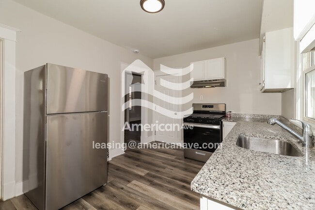 619 W Cleveland Ave, Elkhart, IN 46516 - photo 5