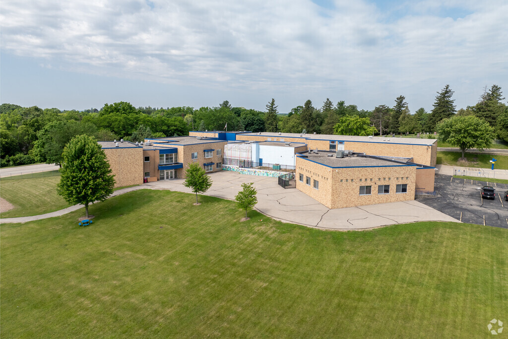 Students can enjoy the large playfields at Washington Elementary School.