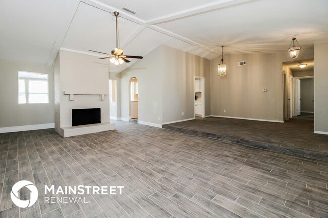 1638 Chisolm Trail, Lewisville, TX 75077 - photo 4