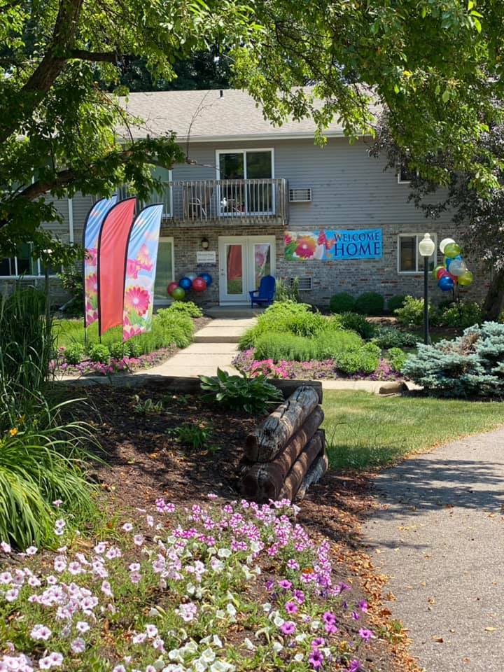 Summer at Overlook Pointe - Rental Office